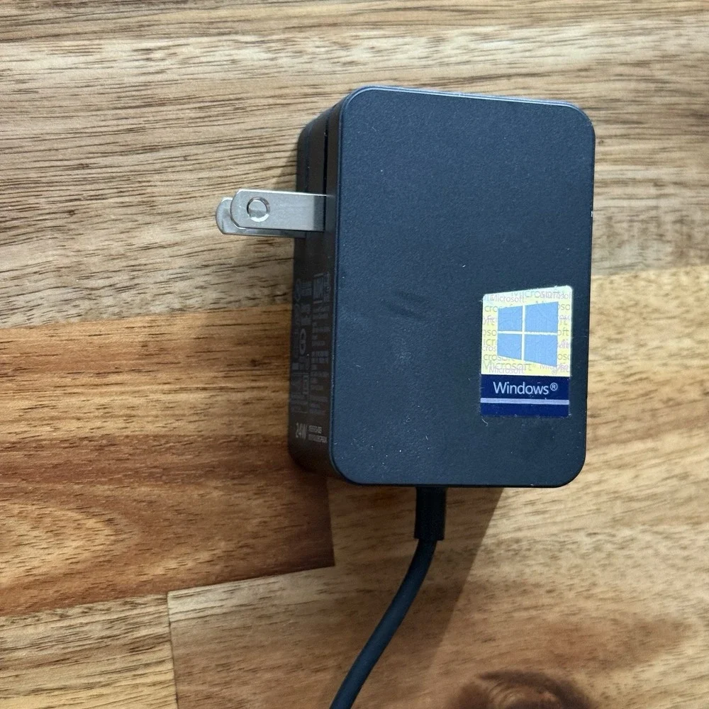 Genuine 24W 15V 1.6A 1735 Charger for Microsoft Surface Pro4 M3 Surface Go 1 2 3